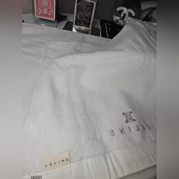 Celine 5pc Face/Hand Towel Bundle! - Picture 10 of 12